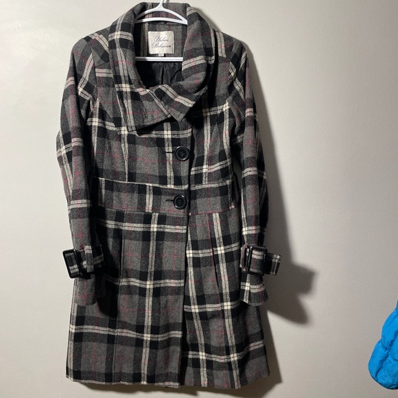 Plaid coat with belt - Picture 1 of 5